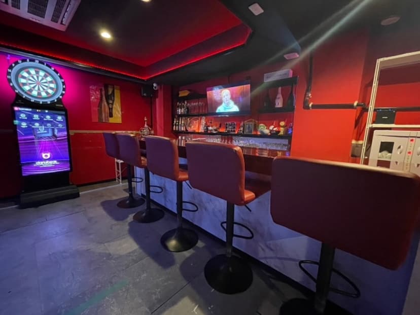 Bar JESUS 店内・店舗画像 3