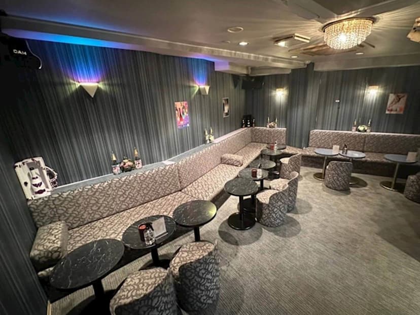 ガールズスナック 華美月 店内・店舗画像 2