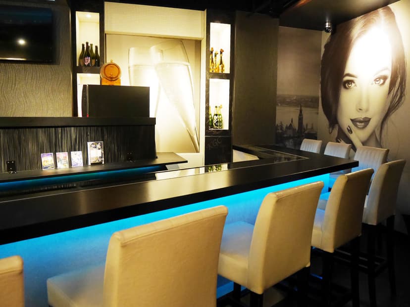 Girls Bar KGC 店内・店舗画像 3
