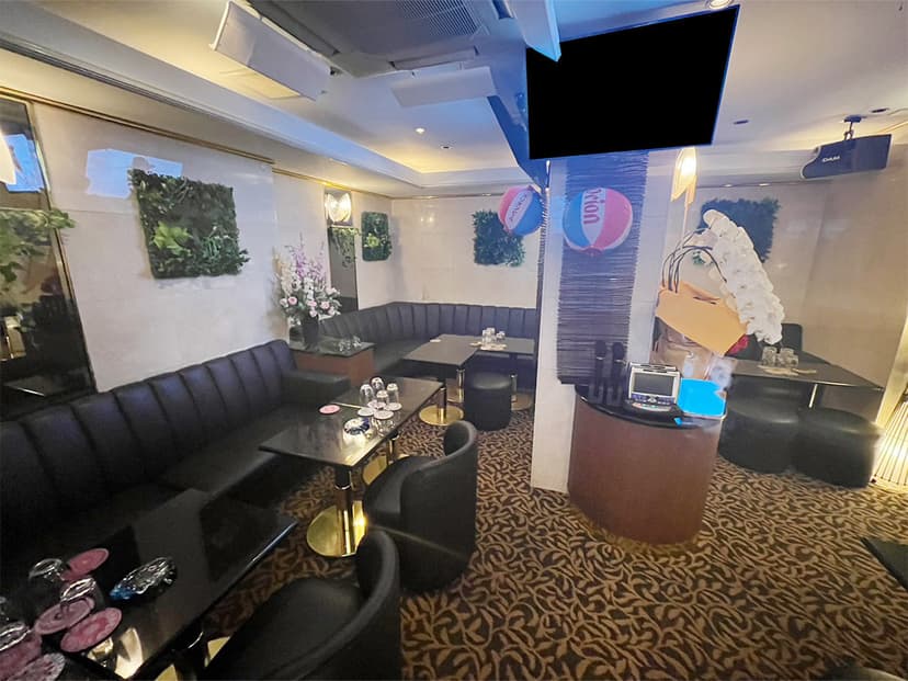 沖縄スナック SUNSET 銀座8丁目店 店内・店舗画像 2