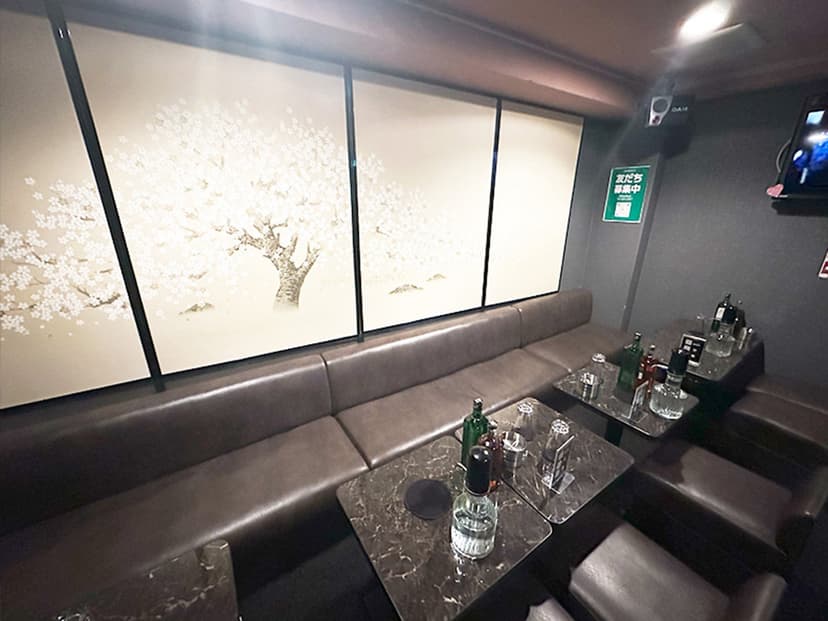 スナック&ラウンジ 夜桜 店内・店舗画像 4