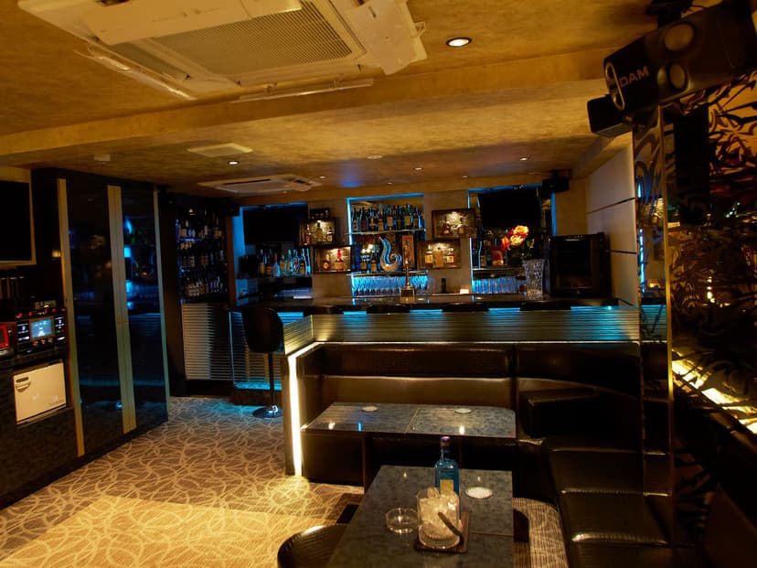 Lounge &Bar GOLD BLUE 店内・店舗画像 2