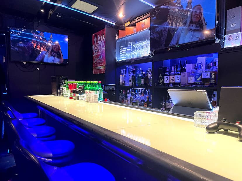 BAR ベッキー 店内・店舗画像 3