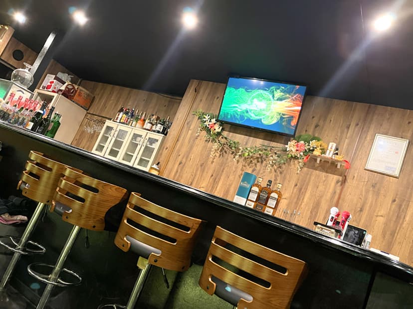 LOUNGE 3² 店内・店舗画像 3