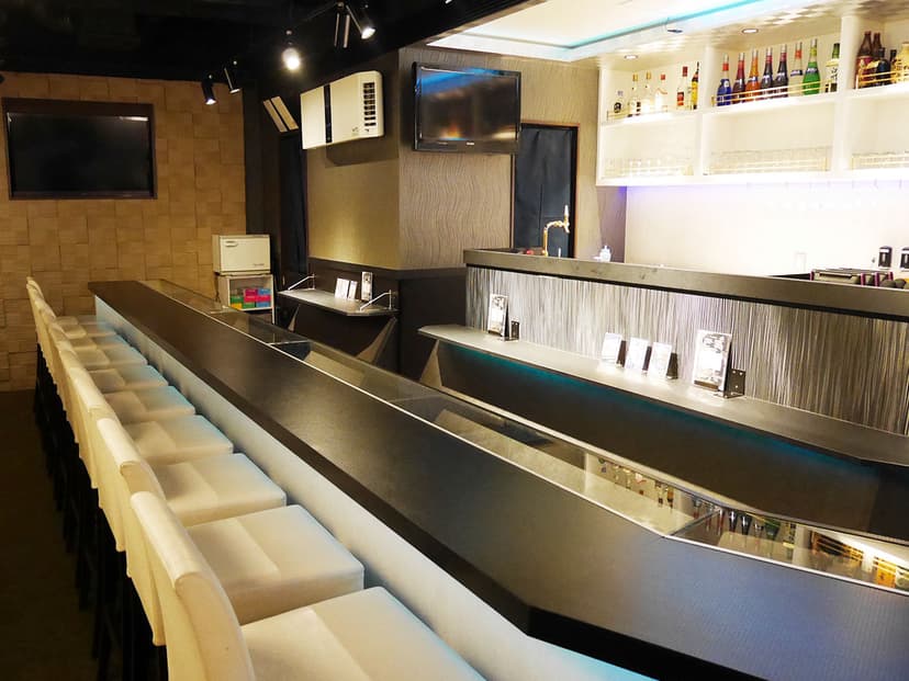 Girls Bar KGC 店内・店舗画像 4