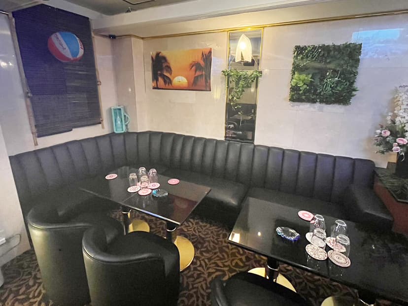 沖縄スナック SUNSET 銀座8丁目店 店内・店舗画像 3
