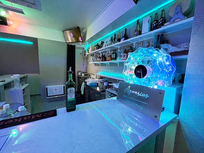 bar AQUARIUS