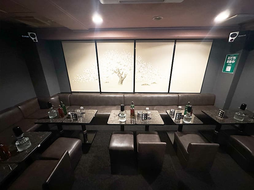 スナック&ラウンジ 夜桜 店内・店舗画像 2
