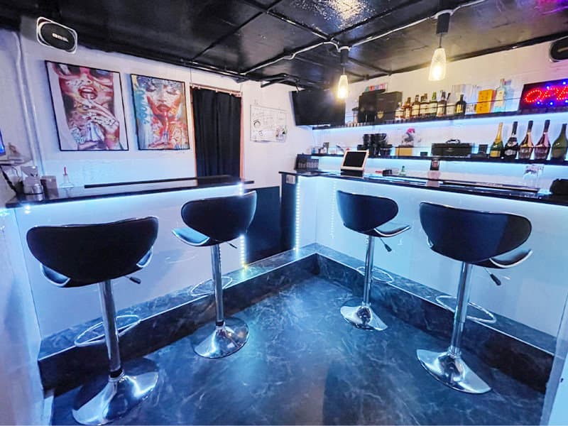 Girls Bar Mine 店内・店舗画像 3