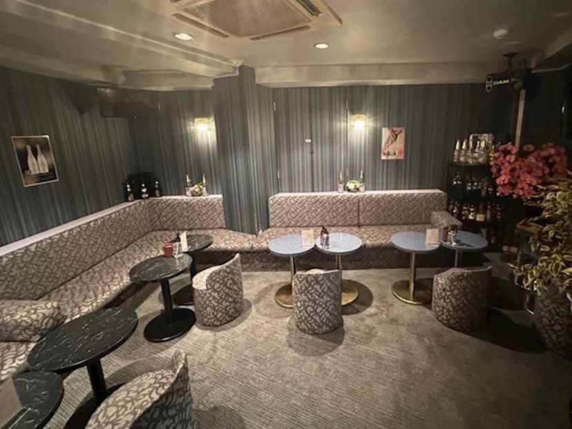 ガールズスナック 華美月 店内・店舗画像 3