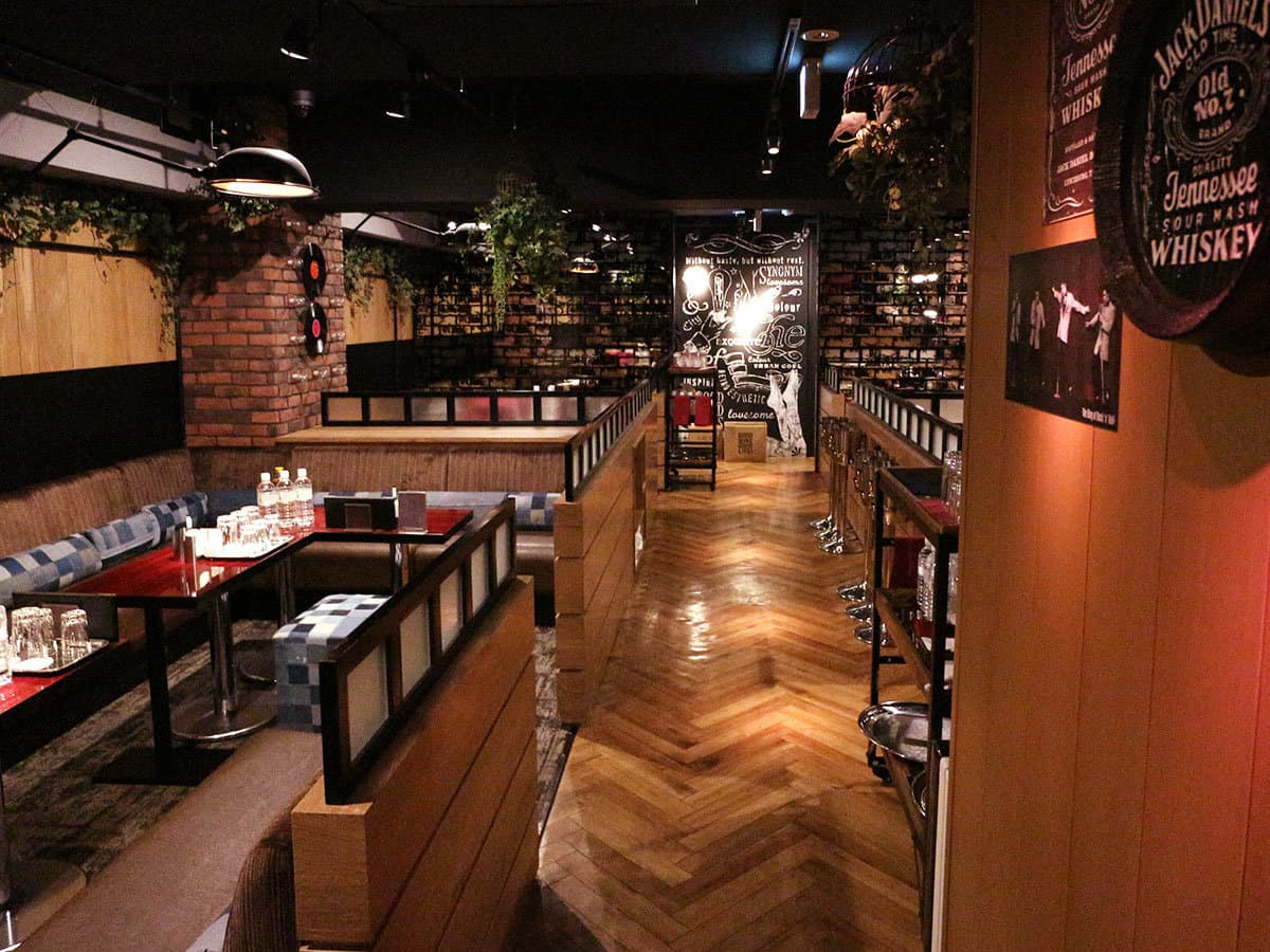 BUNNY LOUNGE B4 店内・店舗画像 1