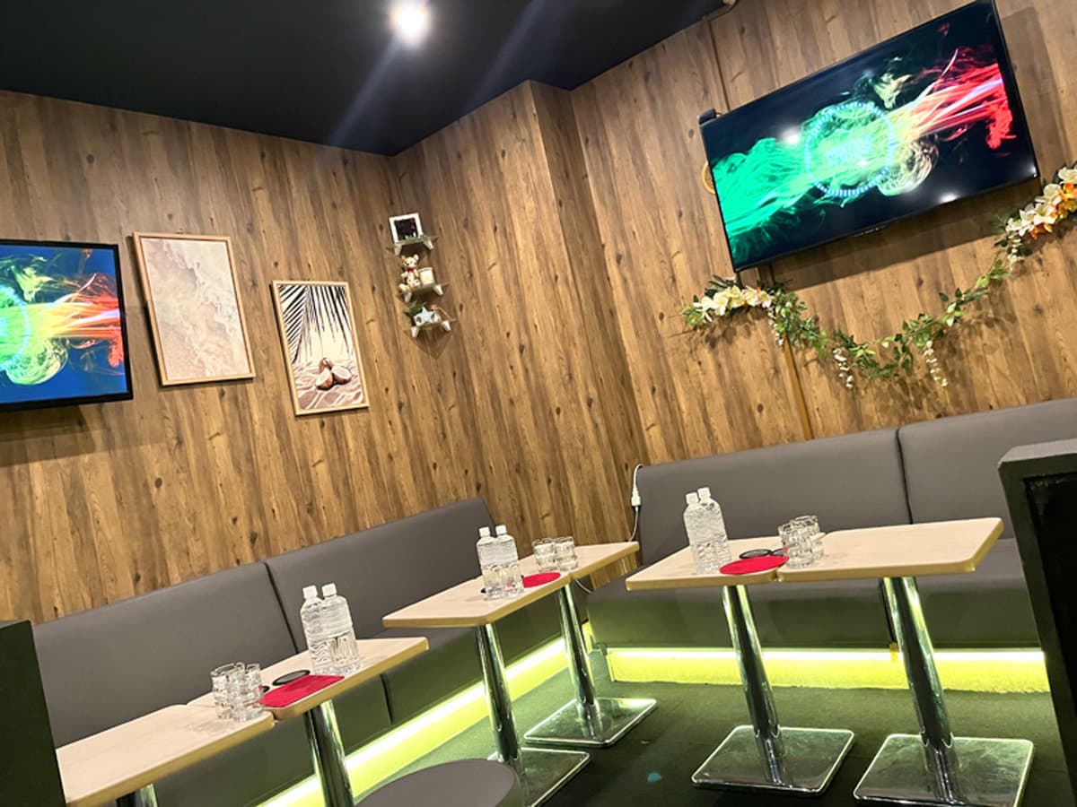 LOUNGE 3²