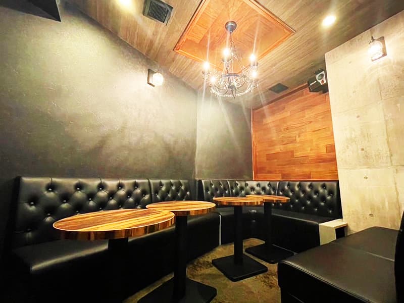 BAR LOUNGE DEEPS
