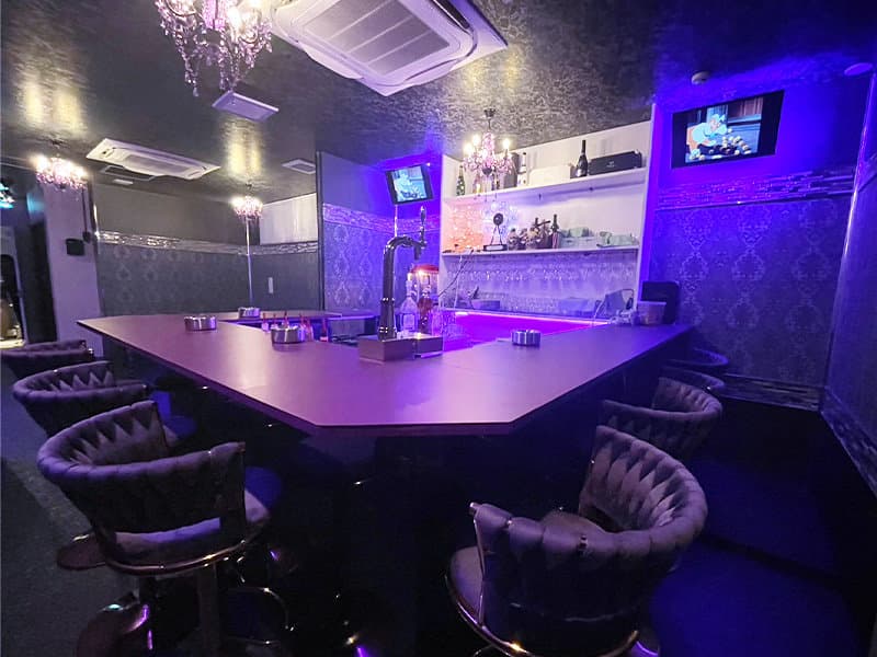 【朝・昼・夜】Girls Bar 蝶
