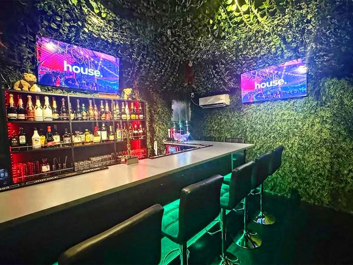 Girls Bar ALBA 店内・店舗画像 1